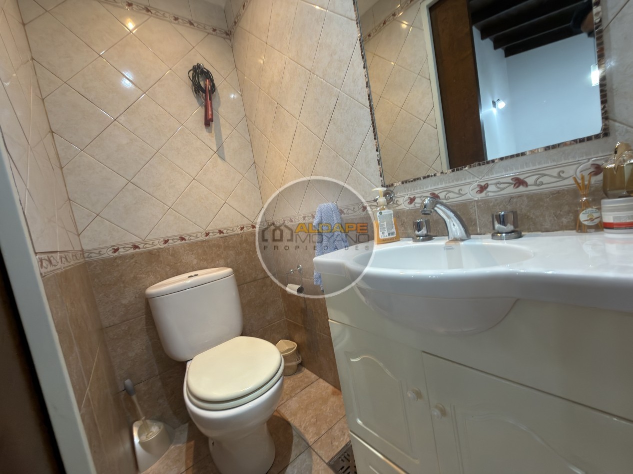 Se Vende PH tres ambientes, Impecable, apto credito (Parque Avellaneda)