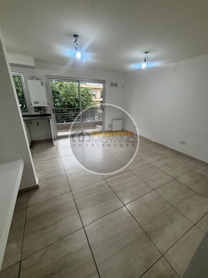 Se alquila departamento dos ambientes (Moron)
