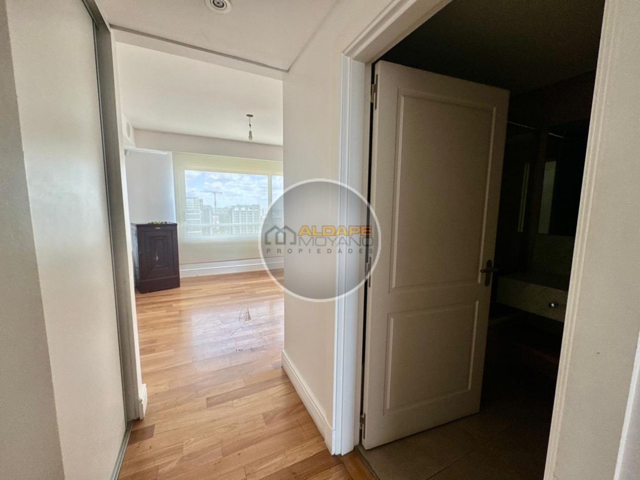 Se Vende Penthouse tres ambientes (Edificio Zencity - Puerto Madero)