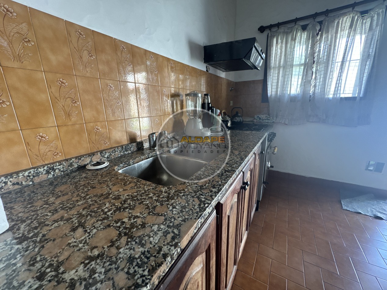 Se Vende Casa tres amb, lote propio (Castelar)