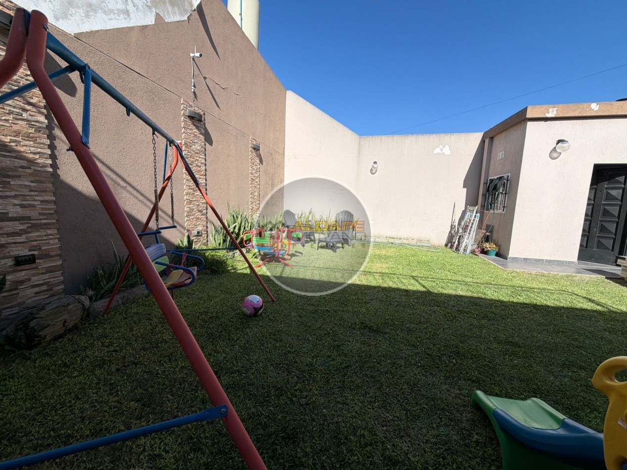 En Venta PH cuatro ambientes con cochera (Lomas del Mirador)