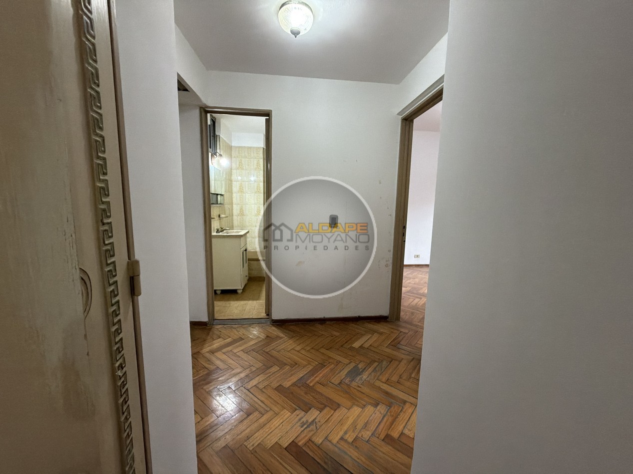 Se Vende Departamento tres amb. (Balvanera)