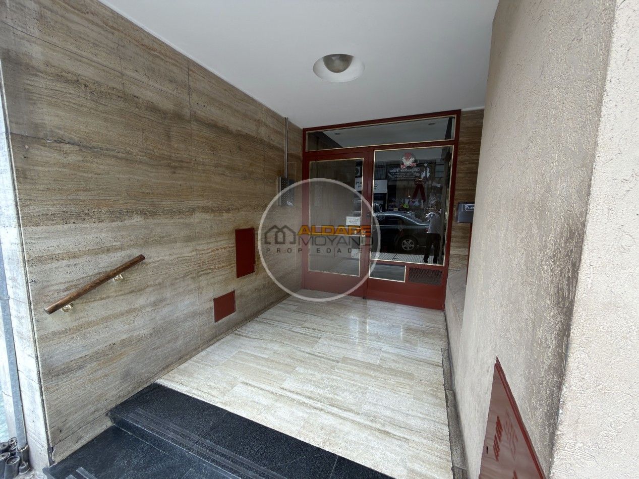 Se Vende Departamento tres amb. (Balvanera)