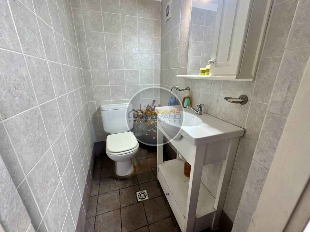 Se Vende Casa Multifamiliar, Cochera Doble, Quincho (Villa Lugano)