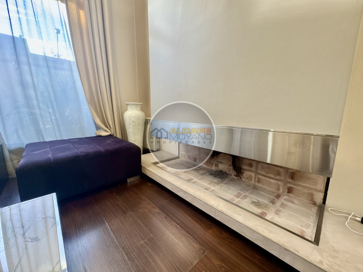 Se Vende Casa cuatro ambientes, con piscina (Para Exigentes) Villa Luzuriaga