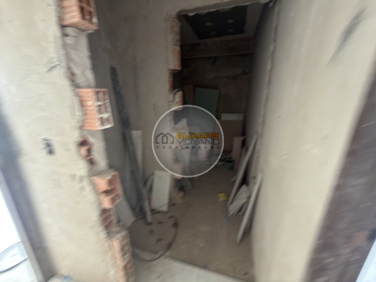 Se Vende Galpon con vivienda cuatro ambientes (Mataderos)