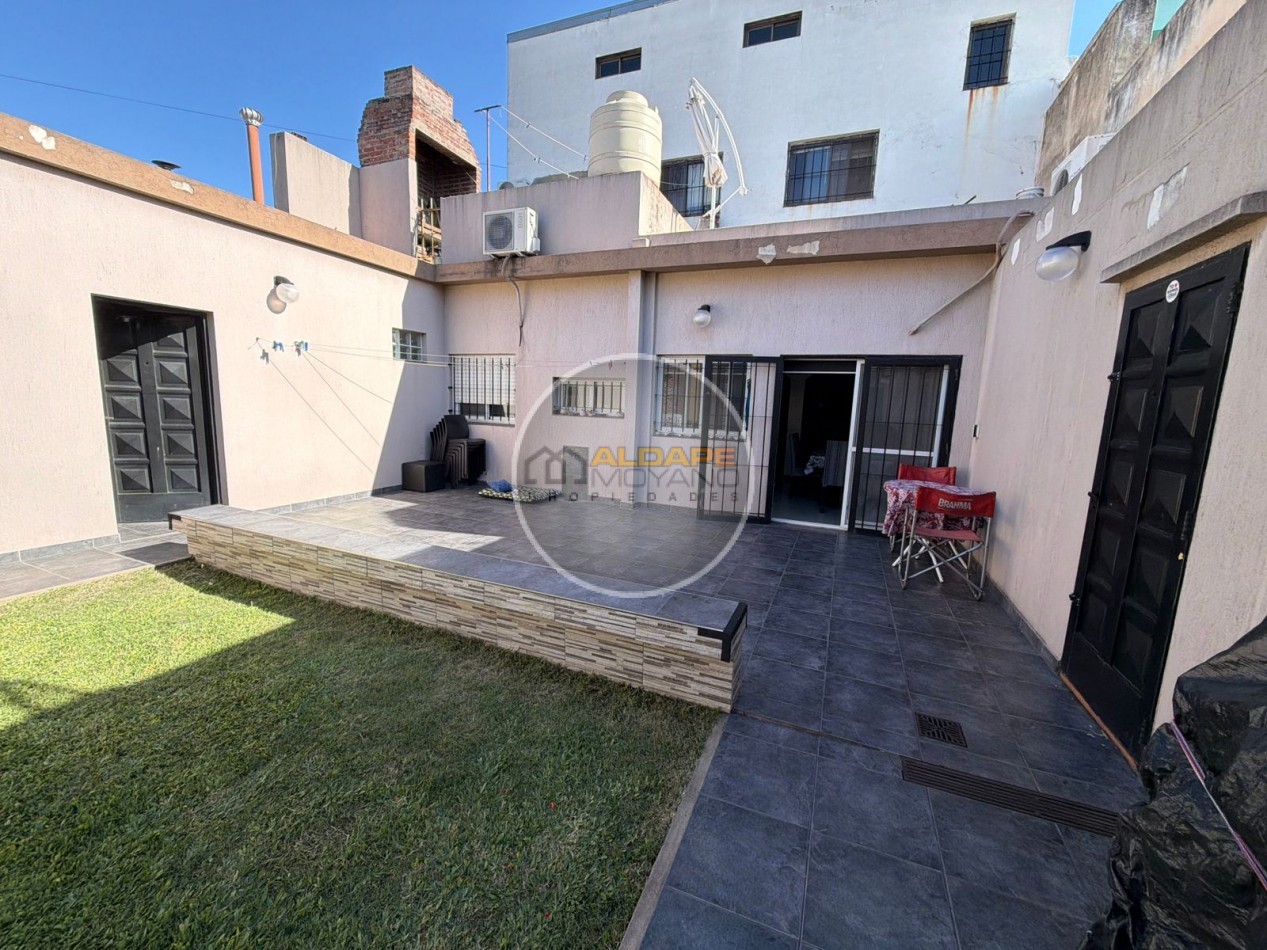 En Venta PH cuatro ambientes con cochera (Lomas del Mirador)