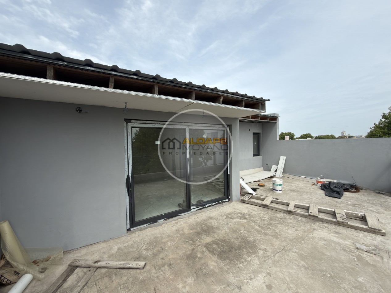 Se Vende Galpon con vivienda cuatro ambientes (Mataderos)