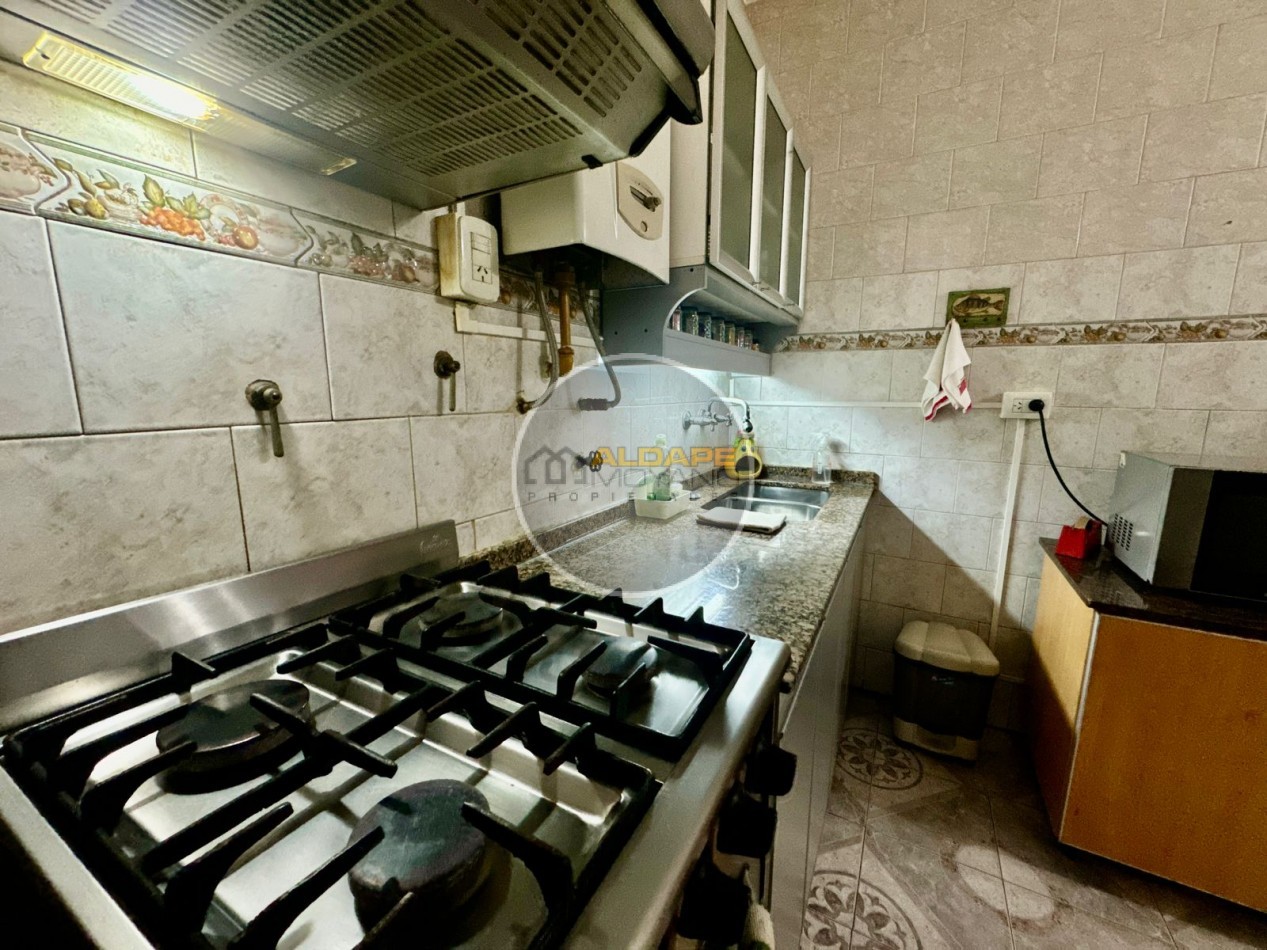 Se vende PH tipo casa, tres ambientes con cochera (Villa Lugano)