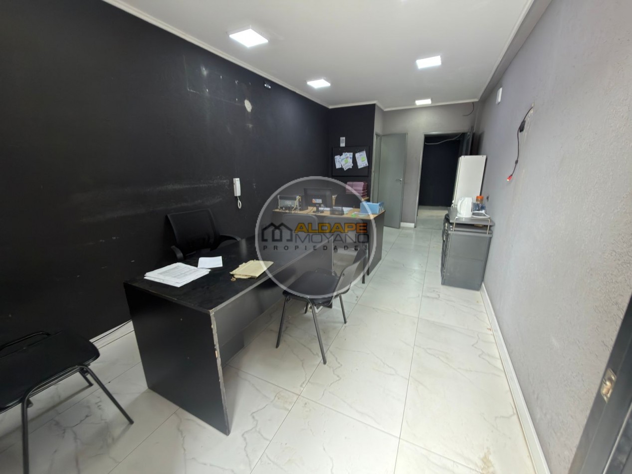 Se Vende Galpon con vivienda cuatro ambientes (Mataderos)