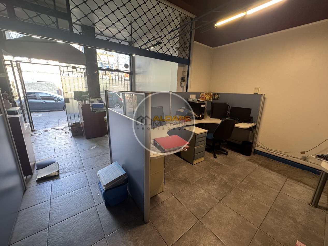 Se Alquila Local Comercial (Centro comercial - Villa Lugano)