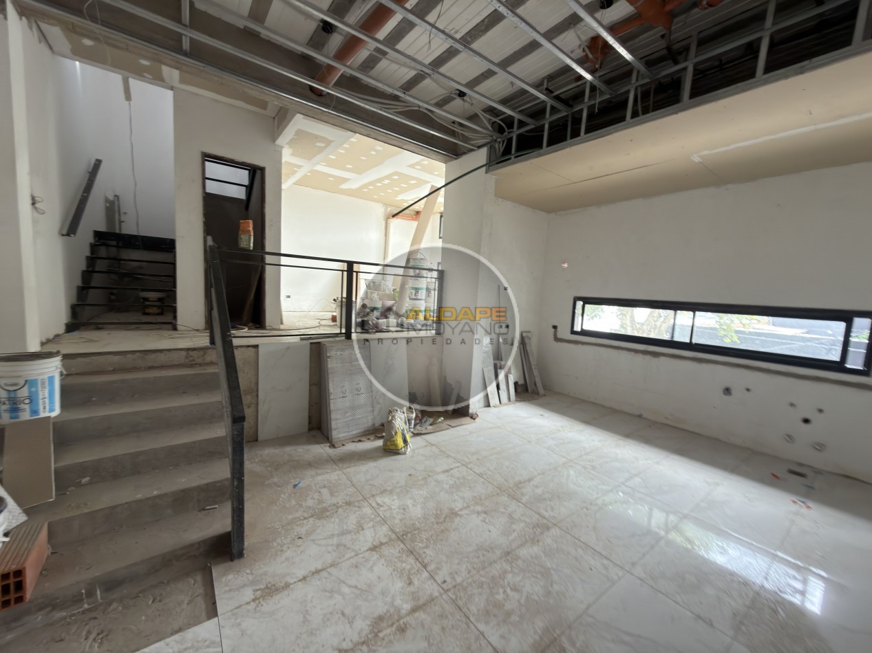 Se Vende Galpon con vivienda cuatro ambientes (Mataderos)