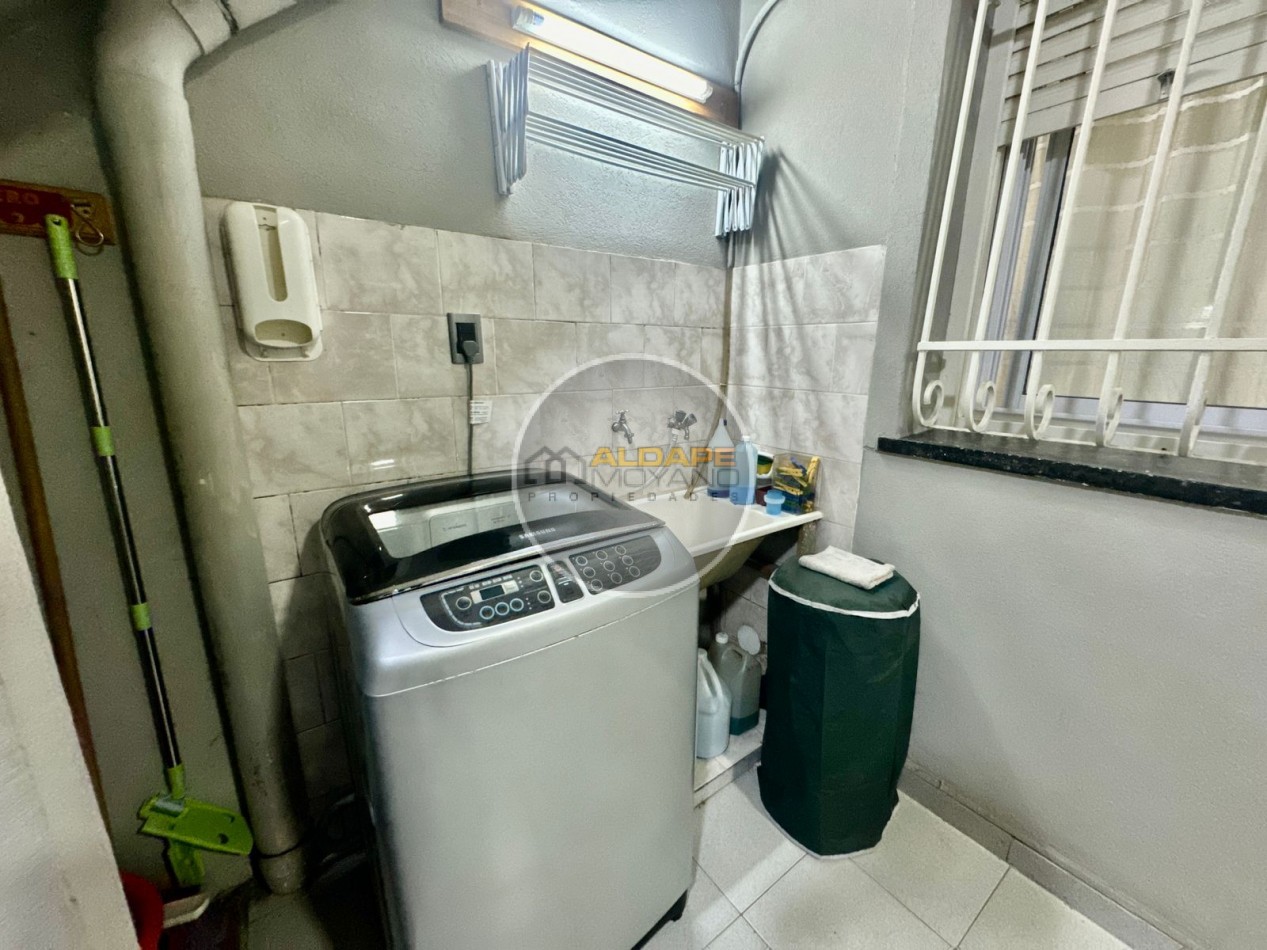 Se vende PH tipo casa, tres ambientes con cochera (Villa Lugano)