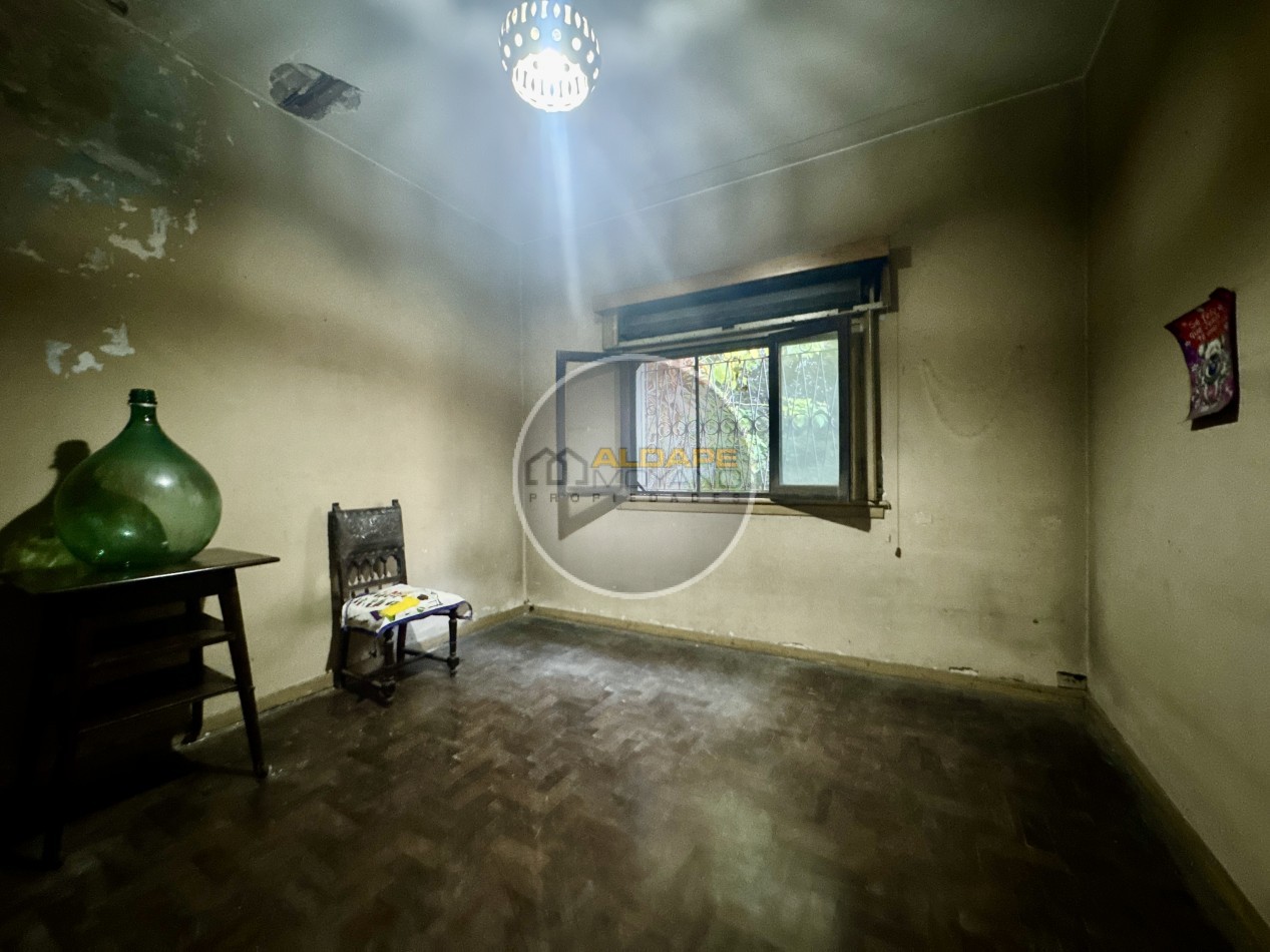 Se Vende Casa cinco ambientes, con cochera, Apto Credito Hipotecario!!