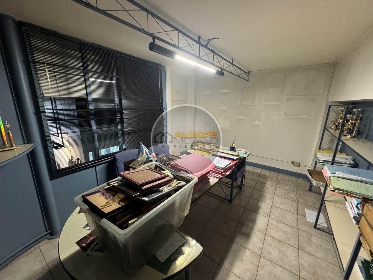 Se Alquila Local Comercial (Centro comercial - Villa Lugano)