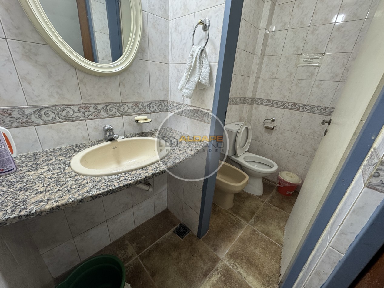 Se Alquila Local Comercial (Centro comercial - Villa Lugano)