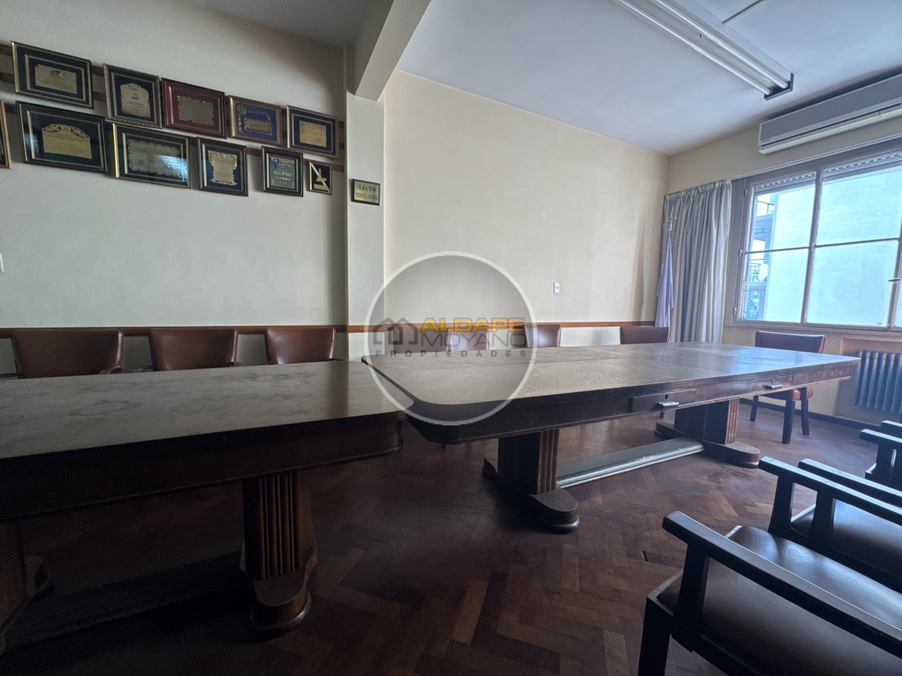 Se Vende Oficina (Monserrat)