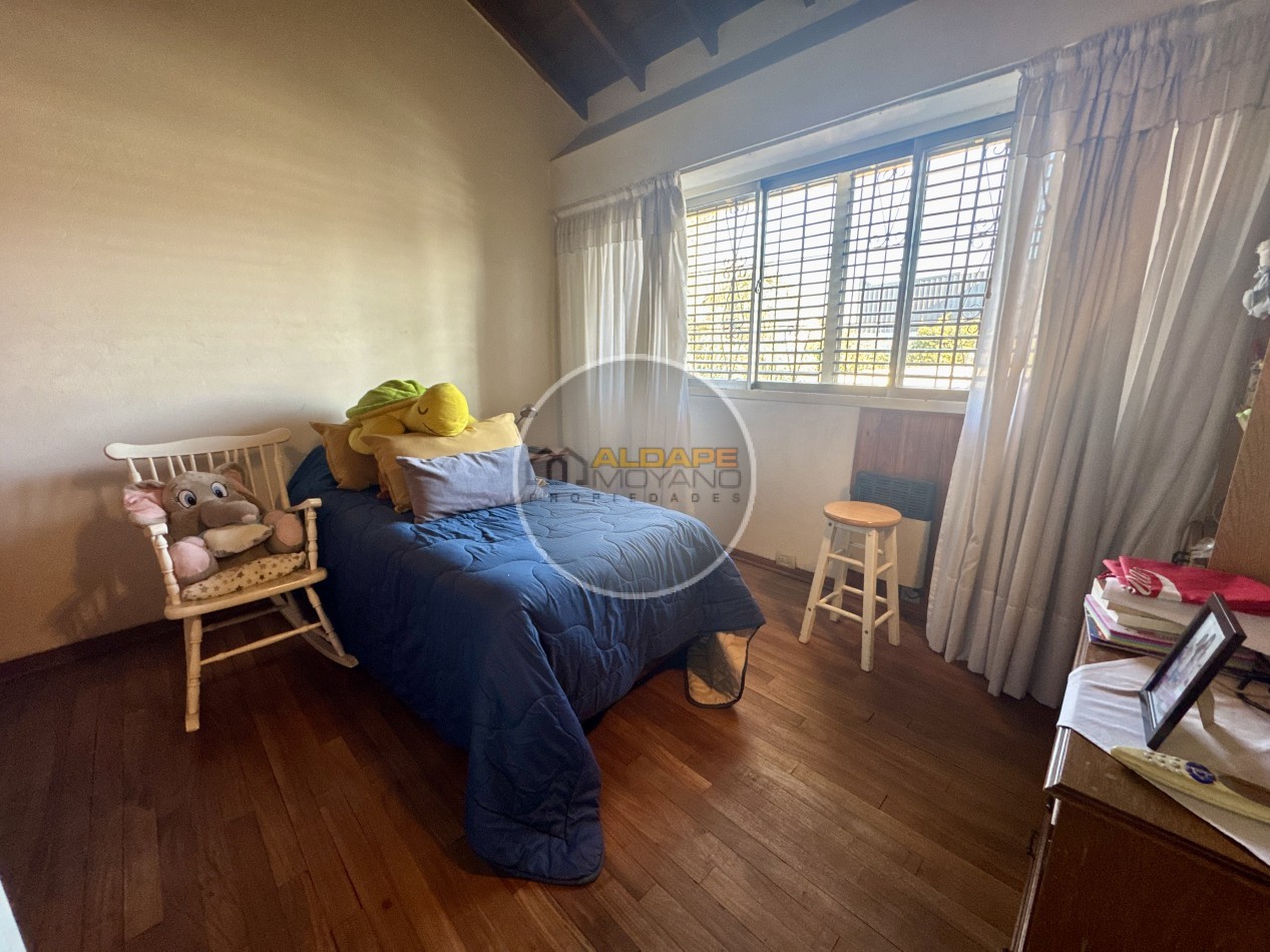 Se Vende Casa Multifamiliar, Cochera Doble, Quincho (Villa Lugano)