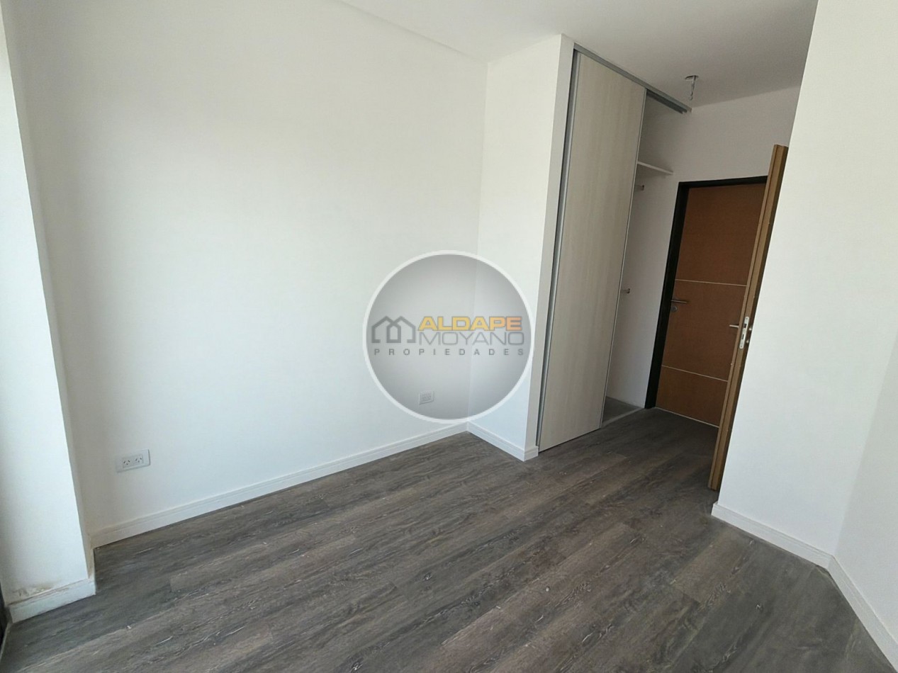 Se vende departamentosemi piso, tres amb. A estrenar!! (Villa Lugano)