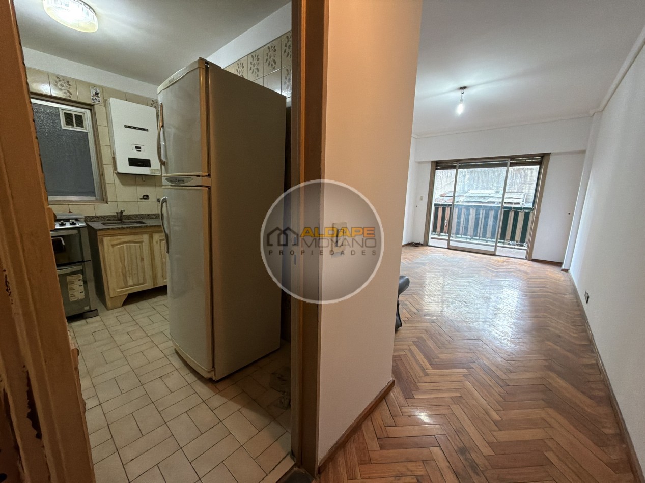 Se Vende Departamento tres amb. (Balvanera)