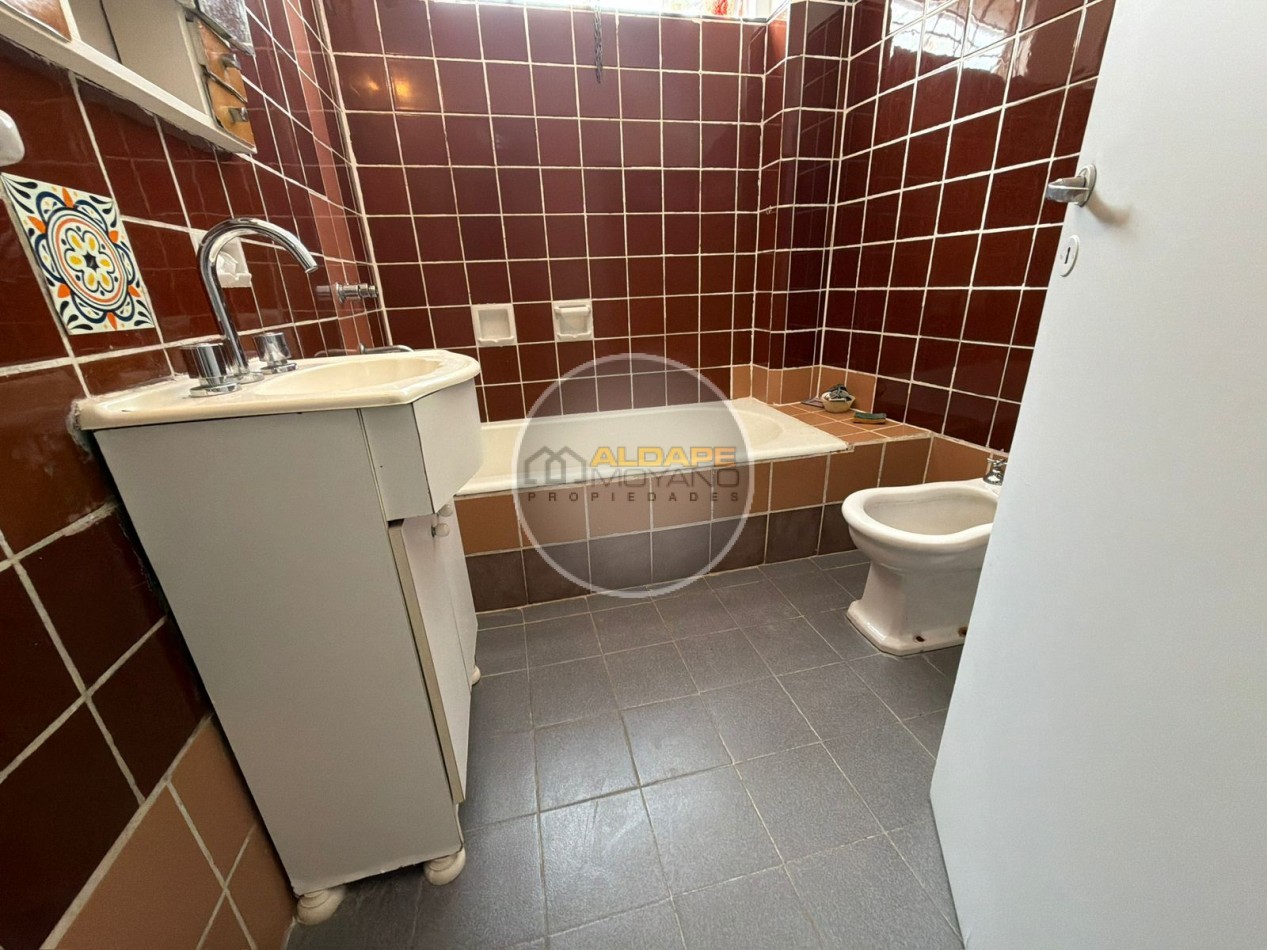 Se vende Casa PH, tres ambientes, totalmente independiente, Devoto