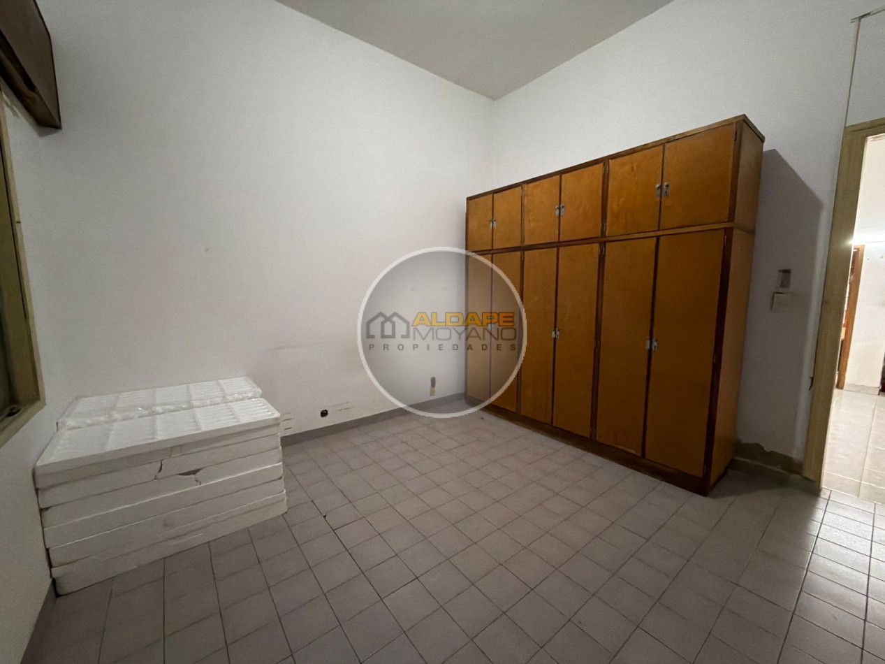 Alquiler comercial: Local, Galpon y vivienda!! (Villa Lugano)