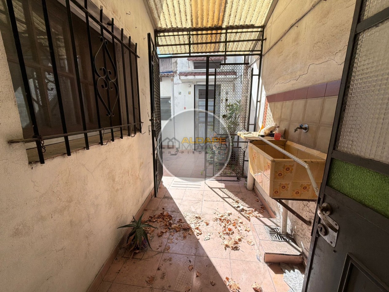 Alquiler comercial: Local, Galpon y vivienda!! (Villa Lugano)