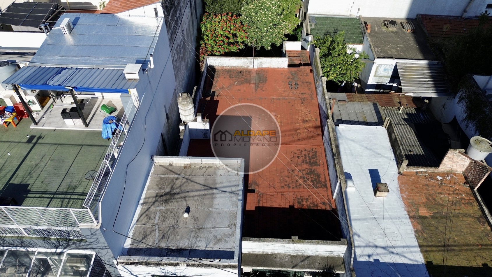 Se Vende Casa cinco ambientes, con cochera, Apto Credito Hipotecario!!