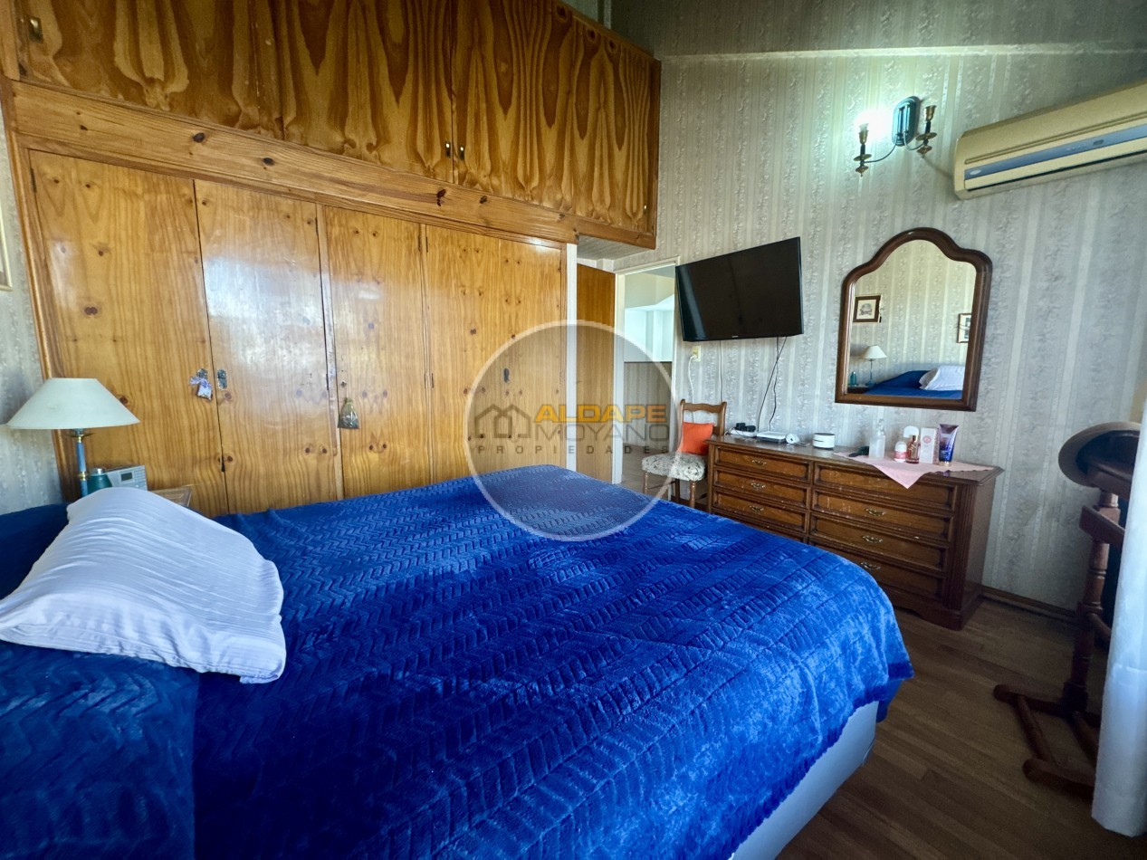 Se Vende Casa Multifamiliar, Cochera Doble, Quincho (Villa Lugano)