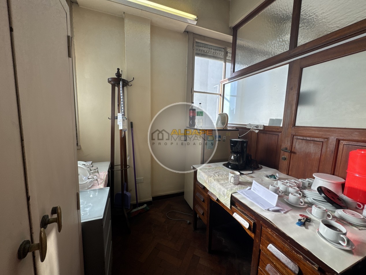 Se Vende Oficina (Monserrat)