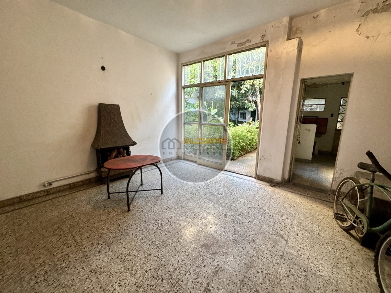 Se Vende Casa cinco ambientes, con cochera, Apto Credito Hipotecario!!