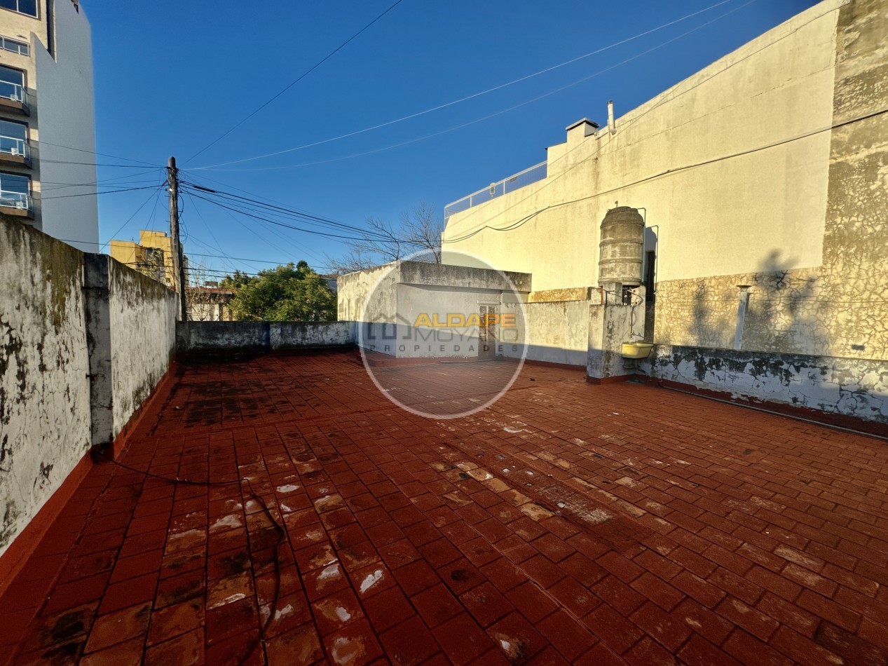 Se Vende Casa cinco ambientes, con cochera, Apto Credito Hipotecario!!