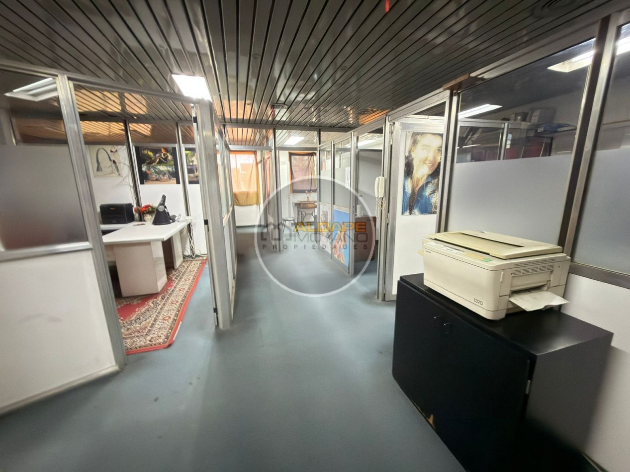 Se Vende Galpon,  total 1600mts2, (Mataderos)