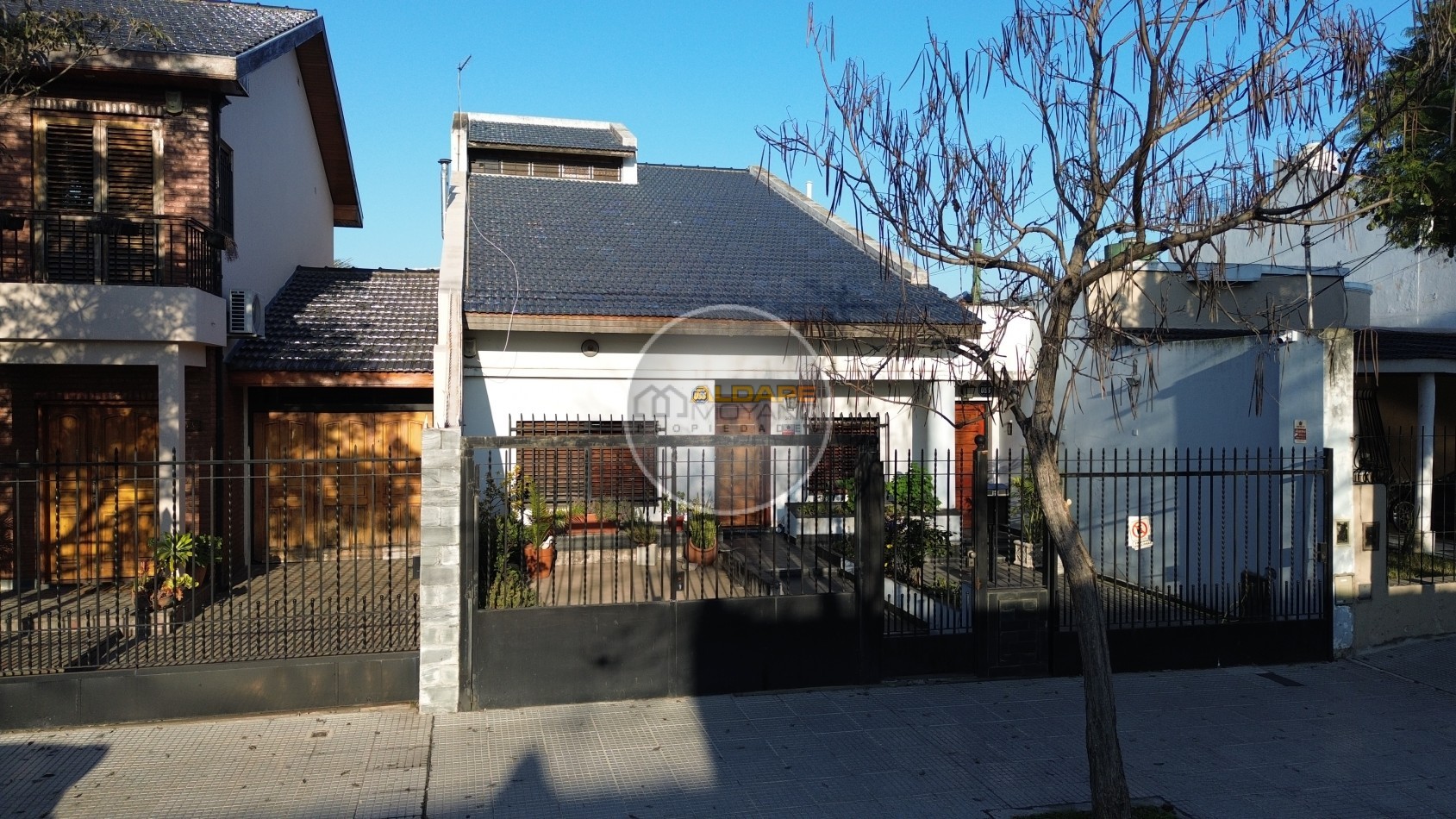 Se Vende Casa Multifamiliar, Cochera Doble, Quincho (Villa Lugano)