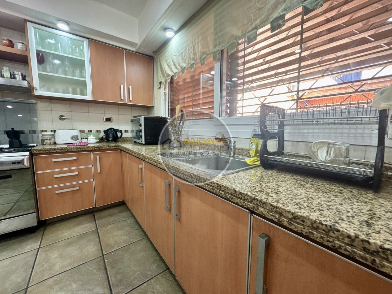 Se Vende Casa Multifamiliar, Cochera Doble, Quincho (Villa Lugano)