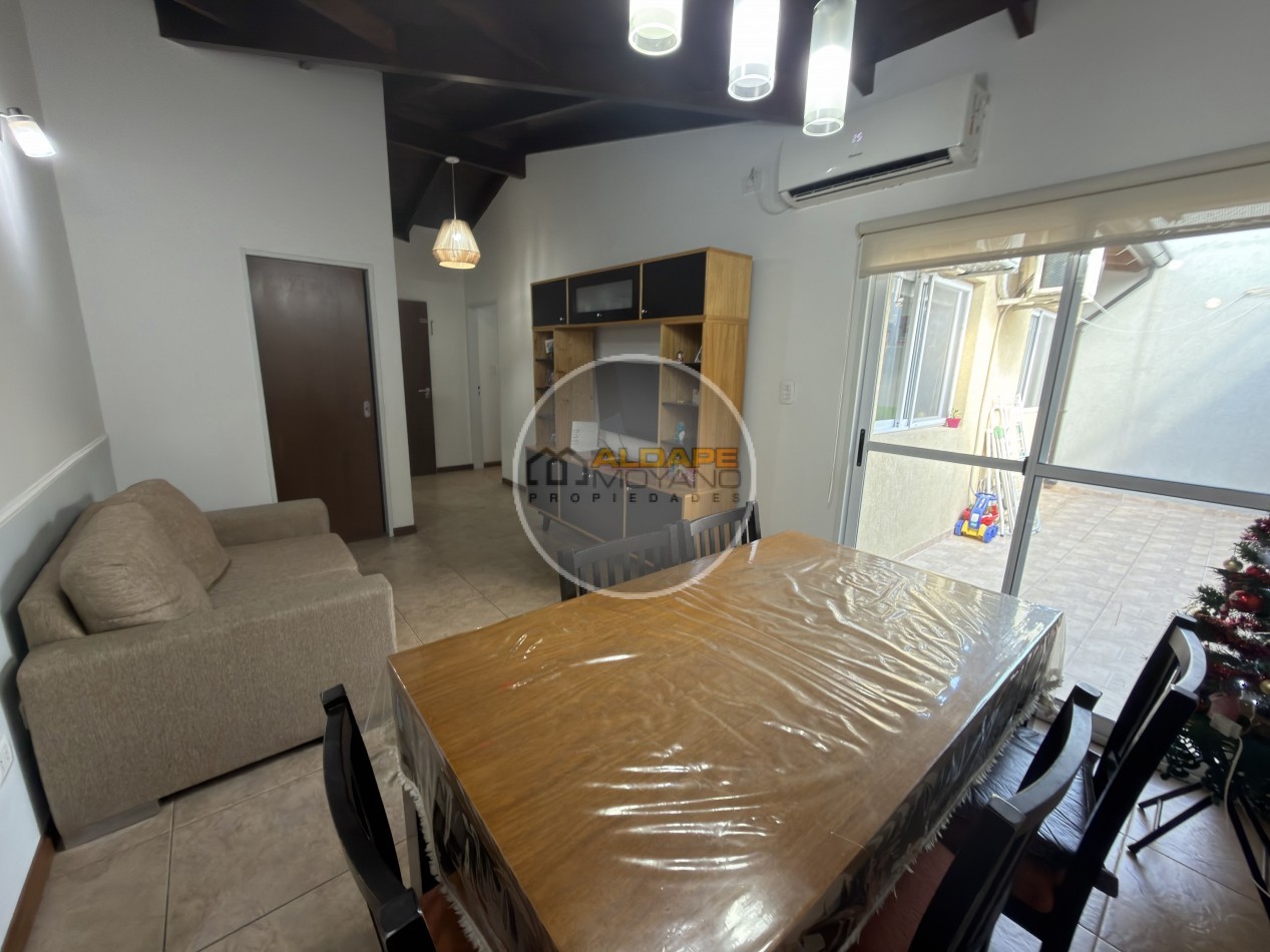 Se Vende PH tres ambientes, Impecable, apto credito (Parque Avellaneda)