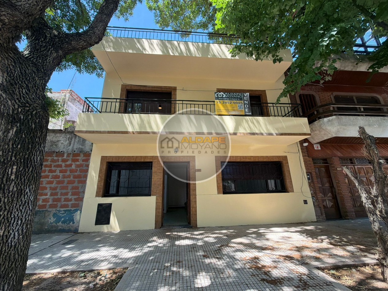 Se vende Casa PH, tres ambientes, totalmente independiente, Devoto