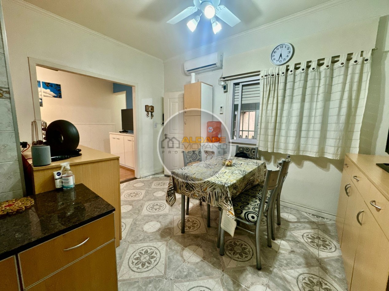 Se vende PH tipo casa, tres ambientes con cochera (Villa Lugano)