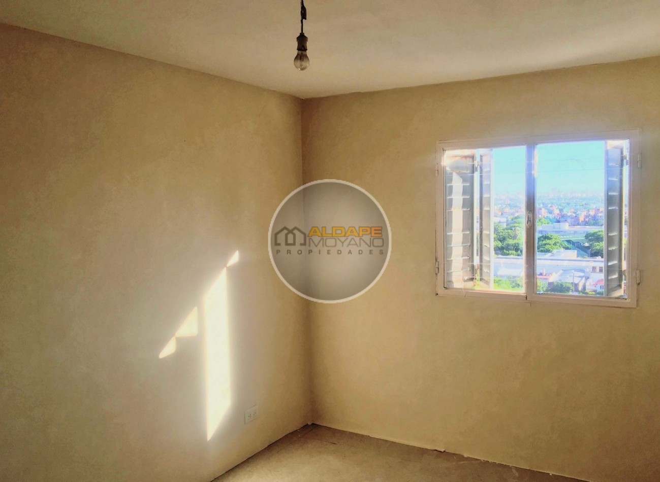 Se vende departamento cuatro ambientes (Barrio Piedra Buena)