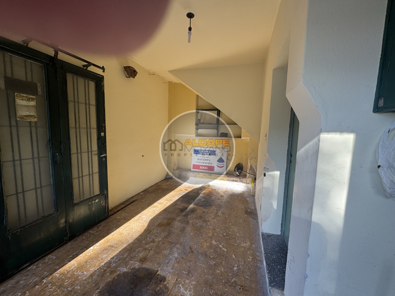 Se Vende Casa cinco ambientes, con cochera, Apto Credito Hipotecario!!