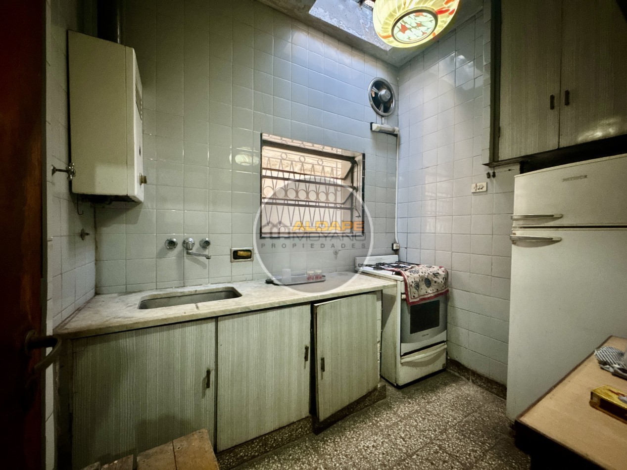 Se Vende Casa cinco ambientes, con cochera, Apto Credito Hipotecario!!