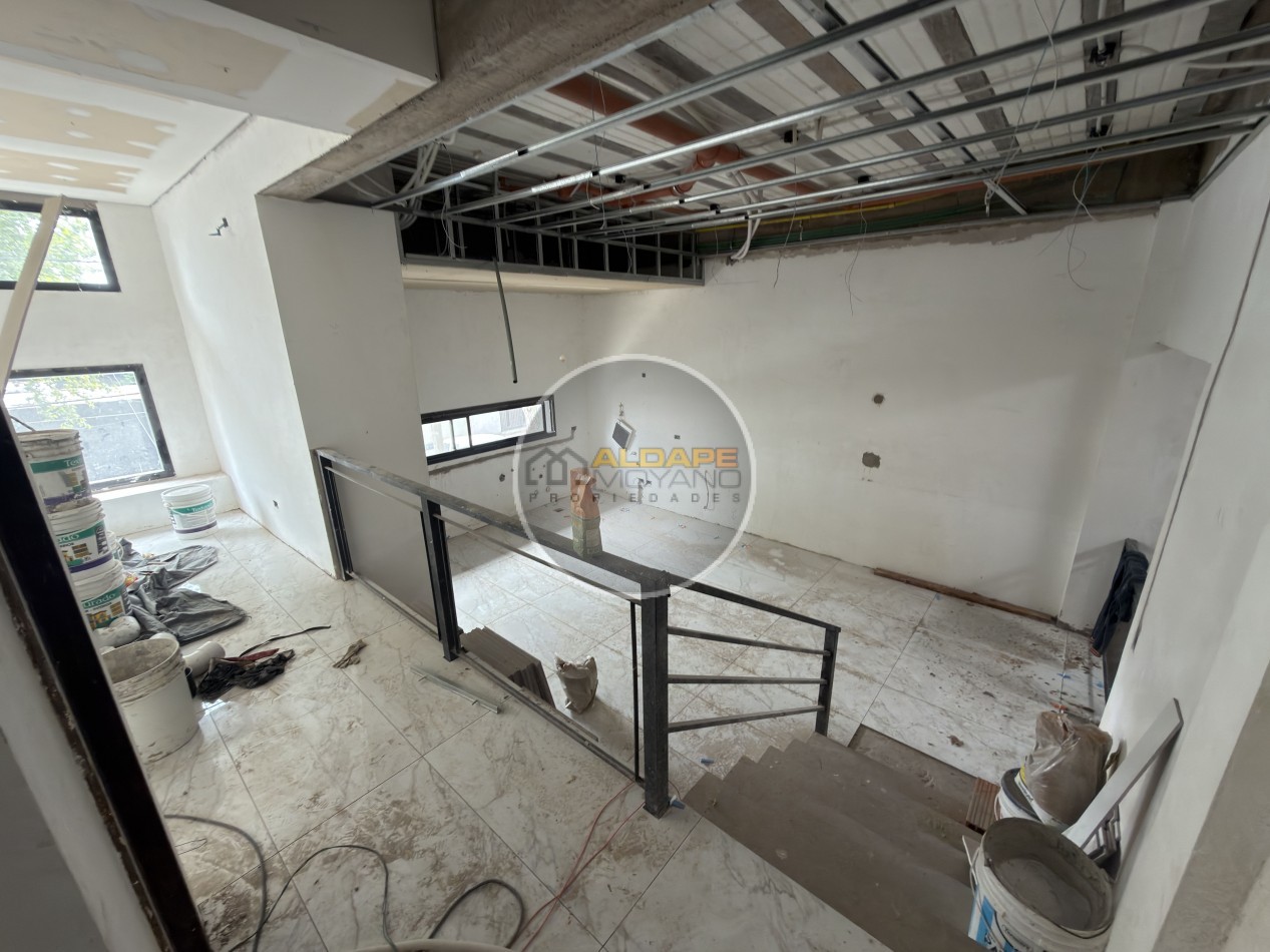 Se Vende Galpon con vivienda cuatro ambientes (Mataderos)