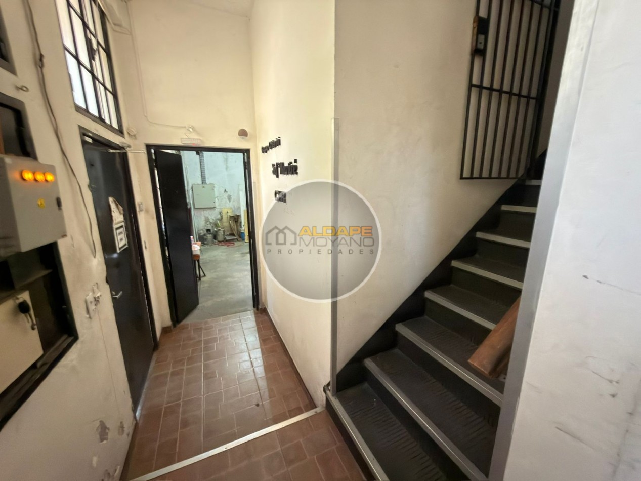 Se Vende Galpon,  total 1600mts2, (Mataderos)