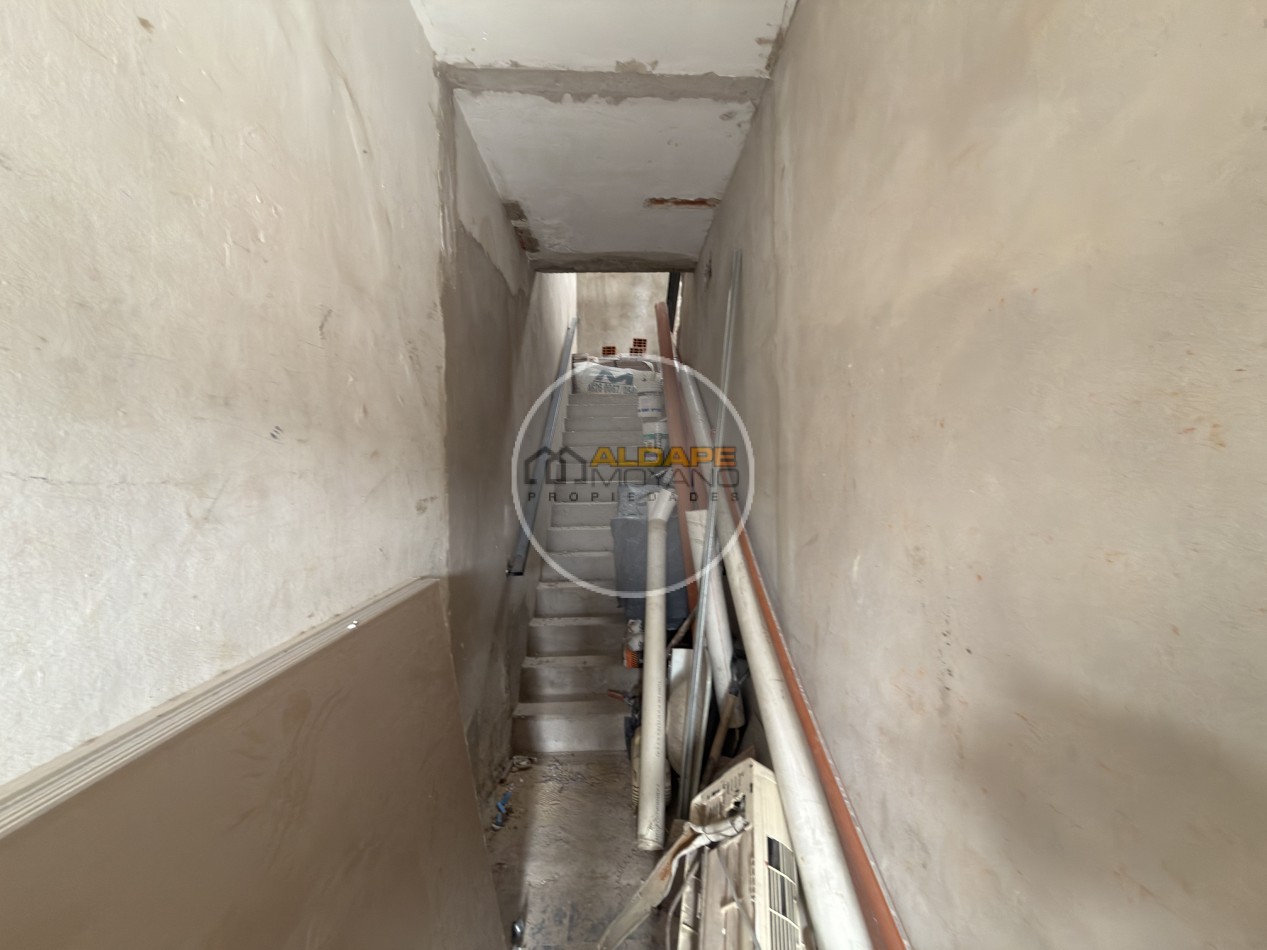 Se Vende Galpon con vivienda cuatro ambientes (Mataderos)