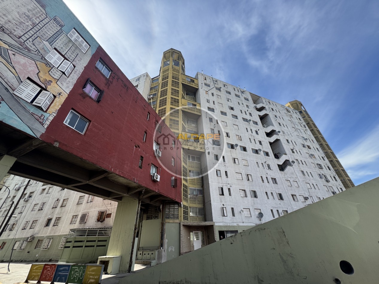 Se Vende Departamento Tres ambientes (Barrio Piedrabuena) Edificio 54