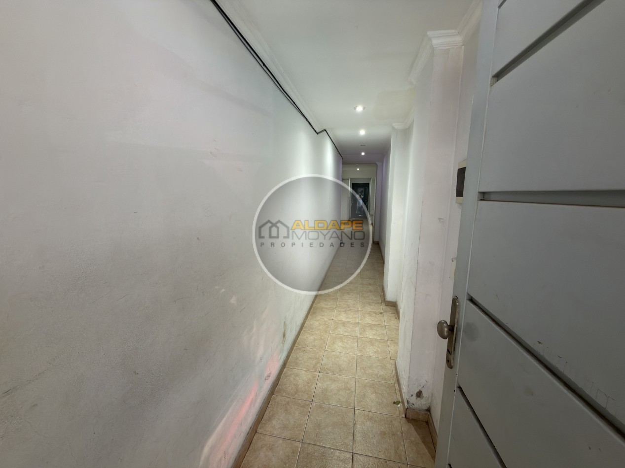 Se Vende PH tres ambientes, Impecable, apto credito (Parque Avellaneda)