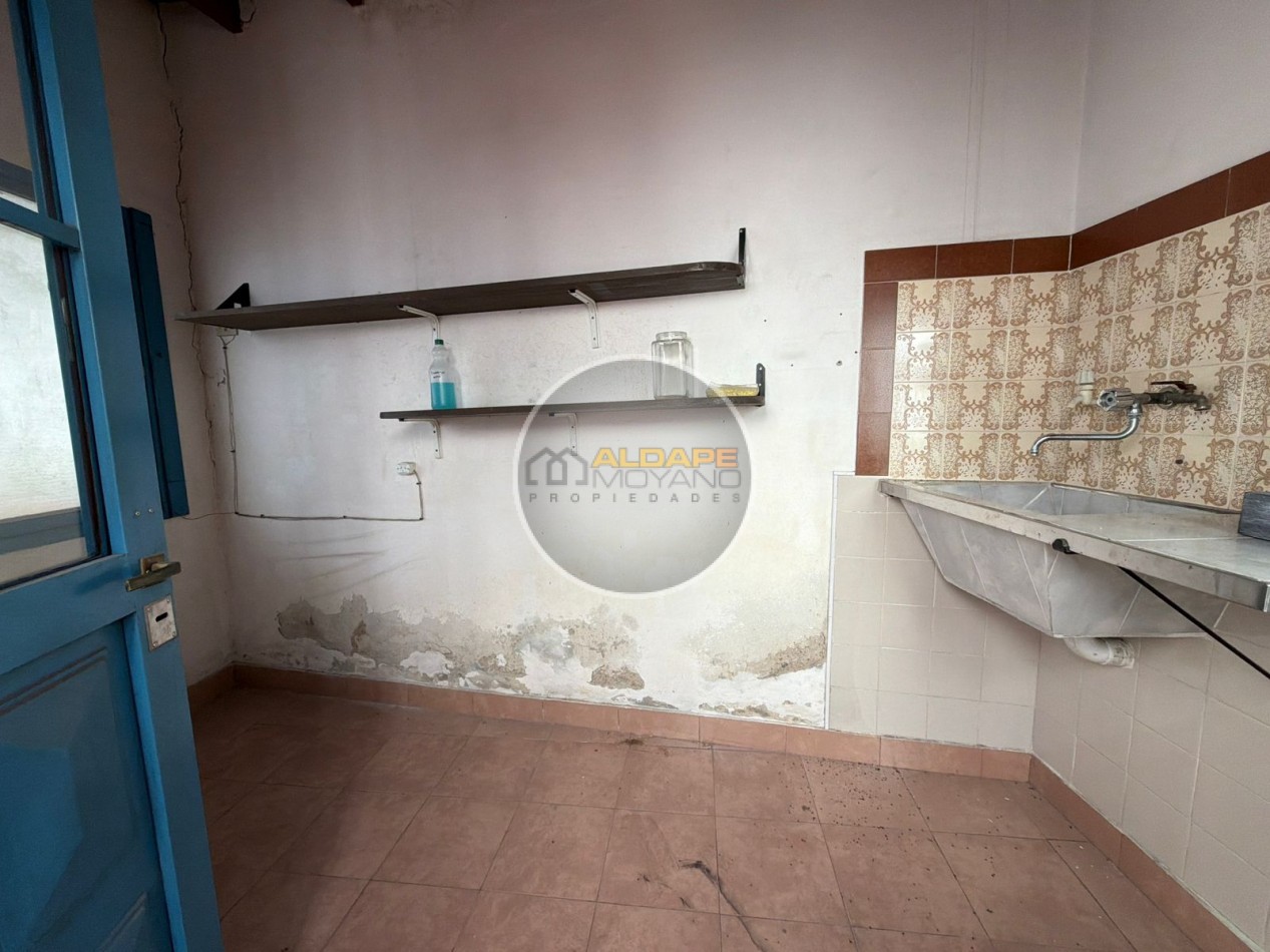 Alquiler comercial: Local, Galpon y vivienda!! (Villa Lugano)