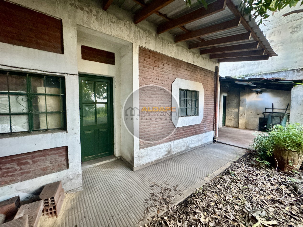 Se Vende Casa cinco ambientes, con cochera, Apto Credito Hipotecario!!