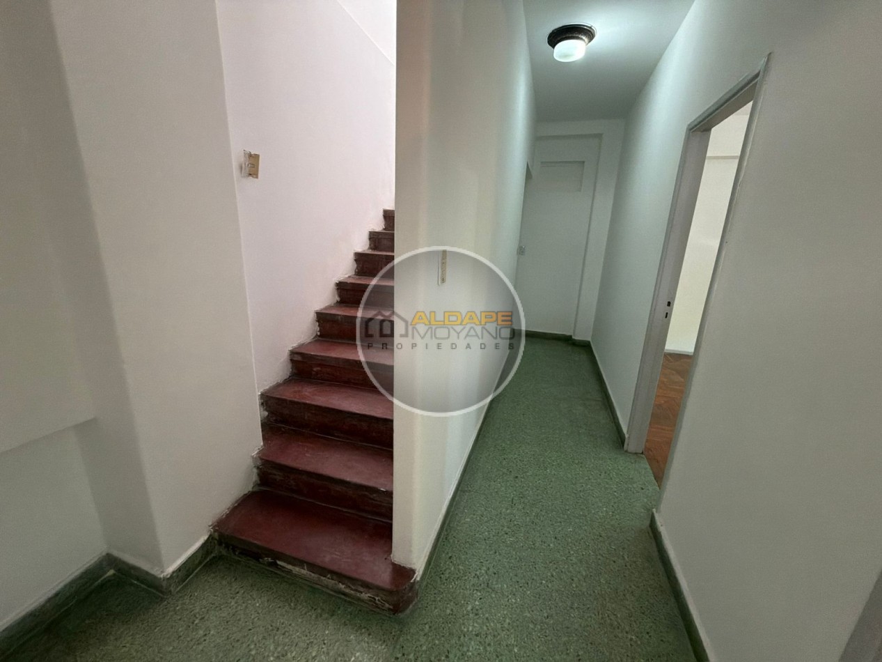 Se vende Casa PH, tres ambientes, totalmente independiente, Devoto