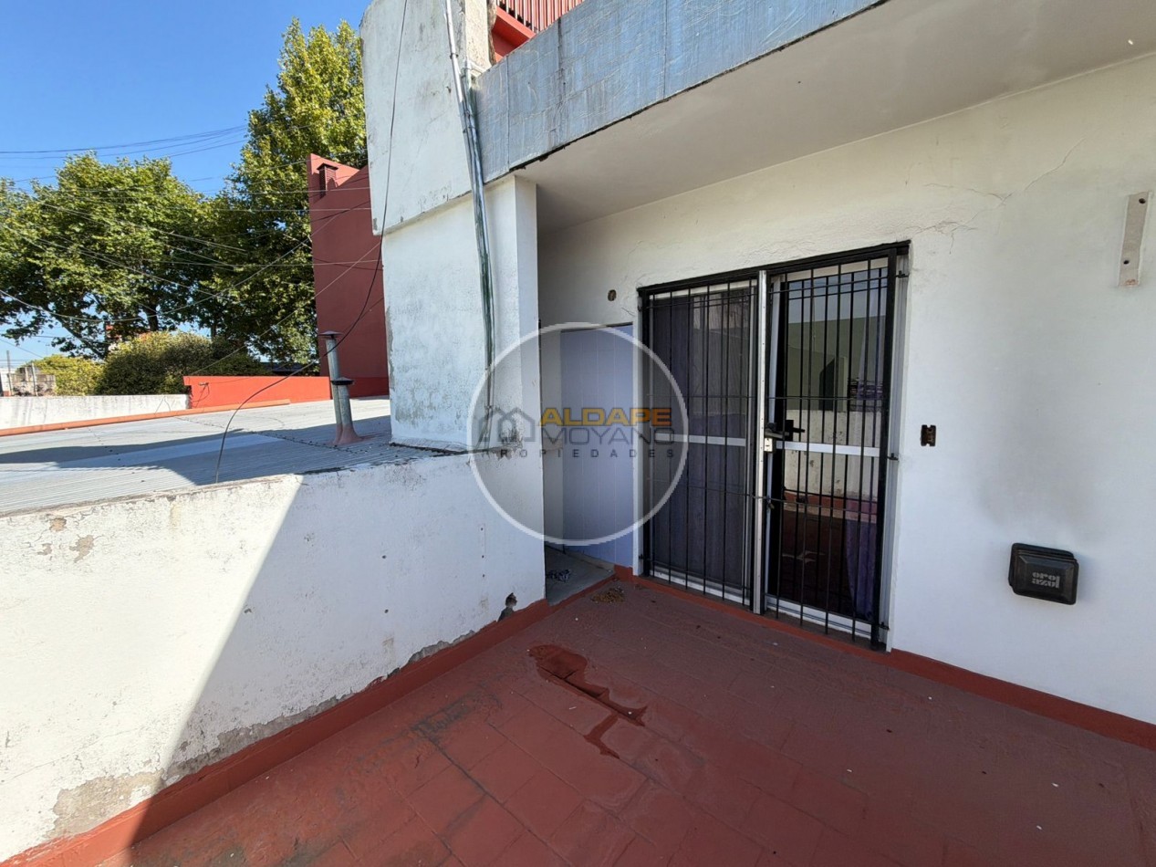 Alquiler comercial: Local, Galpon y vivienda!! (Villa Lugano)